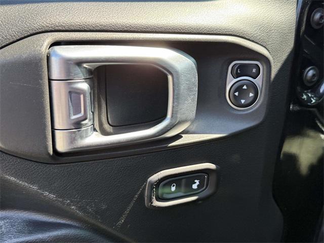 Photo of 2018 Black Clearcoat Jeep Wrangler Unlimited