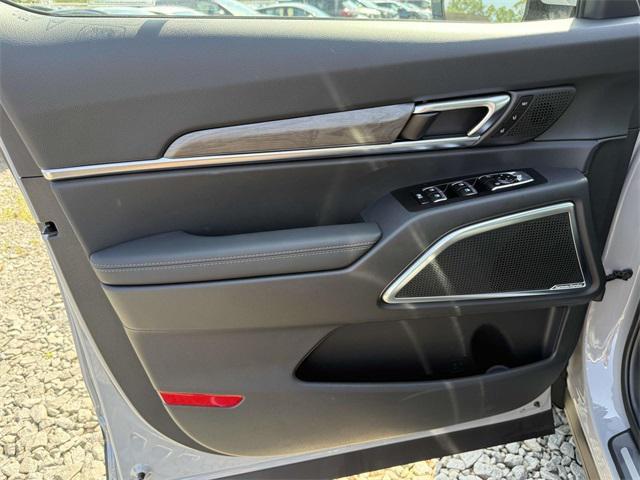 Photo of 2025 Gray Kia Telluride