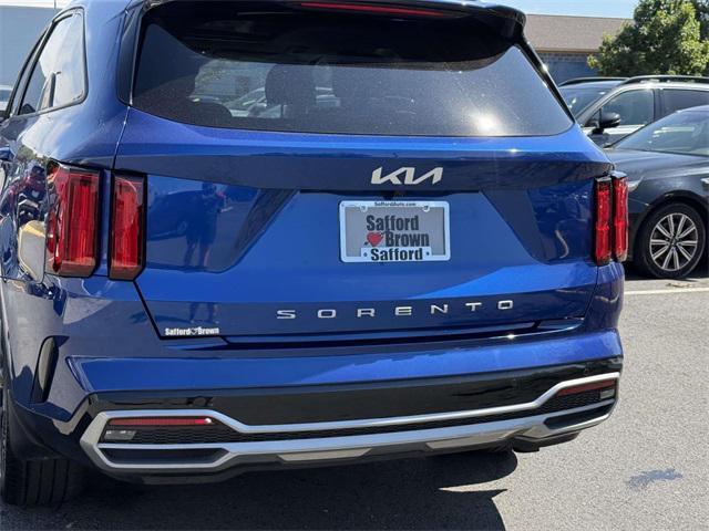 Photo of 2022 Sapphire Blue Kia Sorento