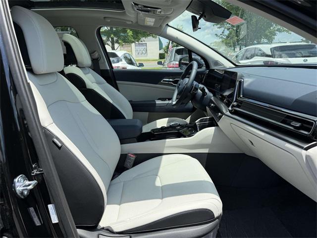 Photo of 2025 Fusion Black Kia Sportage Hybrid