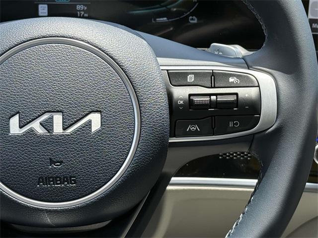 Photo of 2025 Fusion Black Kia Sportage Hybrid