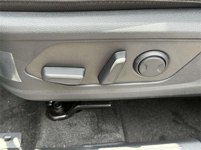 Photo of 2025 Fusion Black Kia Sportage Hybrid
