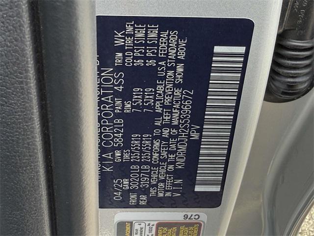 Photo of 2025 Silver Kia Sorento Plug-In Hybrid
