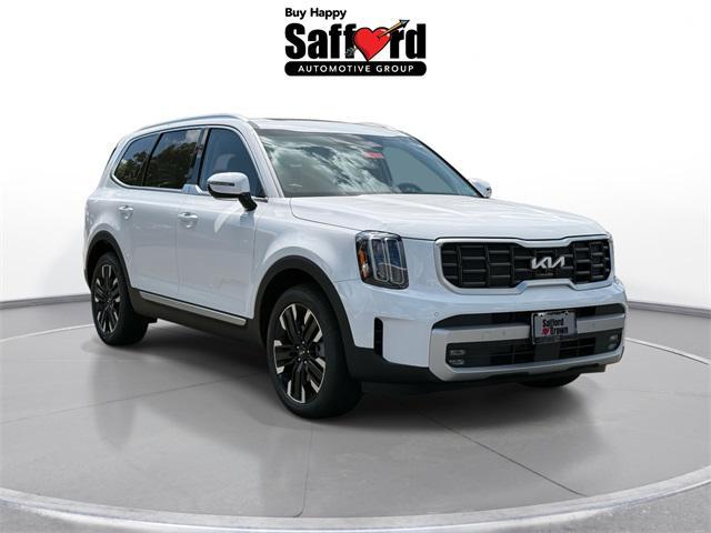 Photo of 2025 White Pearl Kia Telluride