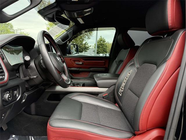 Photo of 2022 Diamond Black Crystal Pearlcoat RAM 1500