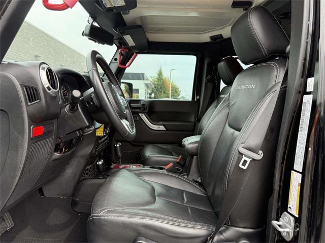 Photo of 2015 Black Clearcoat Jeep Wrangler Unlimited
