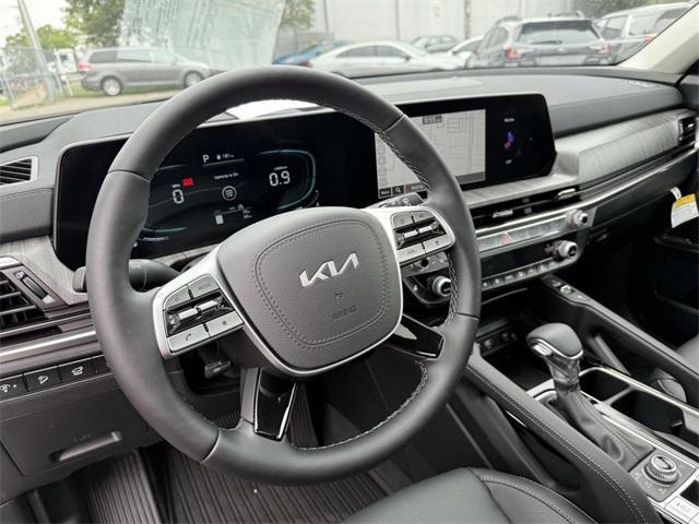 Photo of 2025 Everlasting Silver Kia Telluride