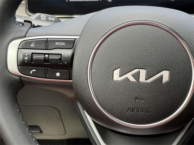 Photo of 2025 Gray Kia K5