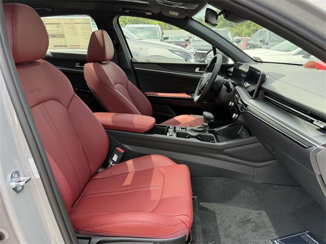 Photo of 2025 Gray Kia K5