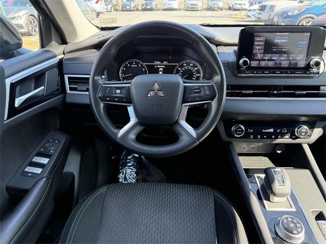 Photo of 2024 Black Diamond Mitsubishi Outlander