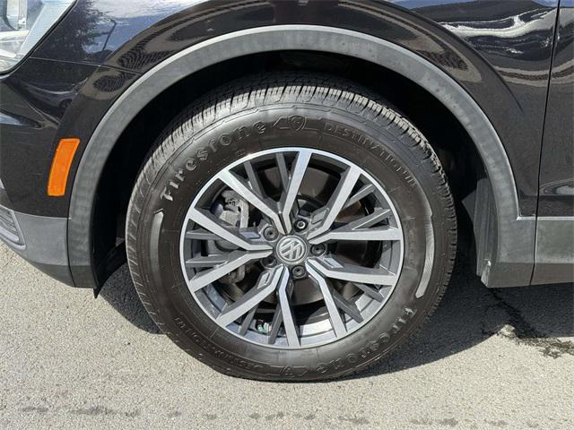 Photo of 2019 Deep Black Pearl Volkswagen Tiguan