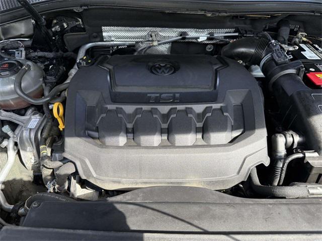Photo of 2019 Deep Black Pearl Volkswagen Tiguan