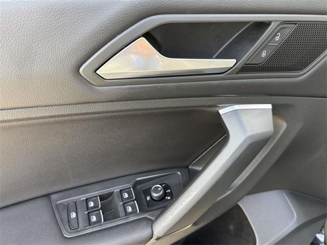 Photo of 2019 Deep Black Pearl Volkswagen Tiguan