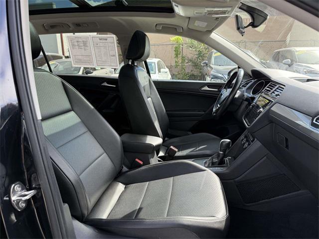Photo of 2019 Deep Black Pearl Volkswagen Tiguan
