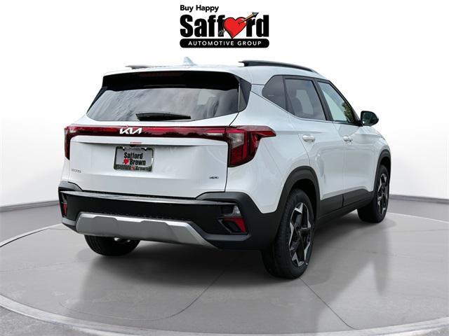 Photo of 2025 White Pearl Kia Seltos
