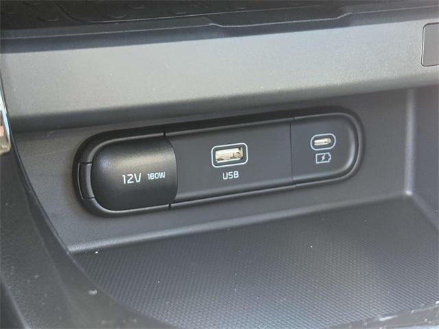 Photo of 2025 Fusion Black Kia Seltos