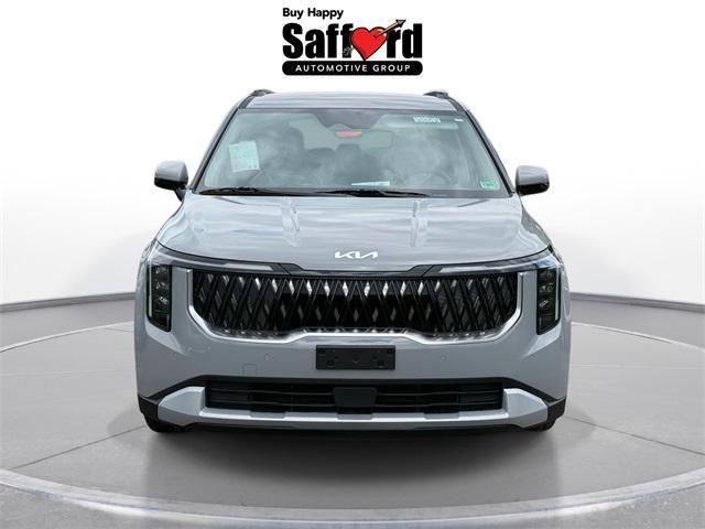 Photo of 2025 Ceramic Silver Kia Carnival