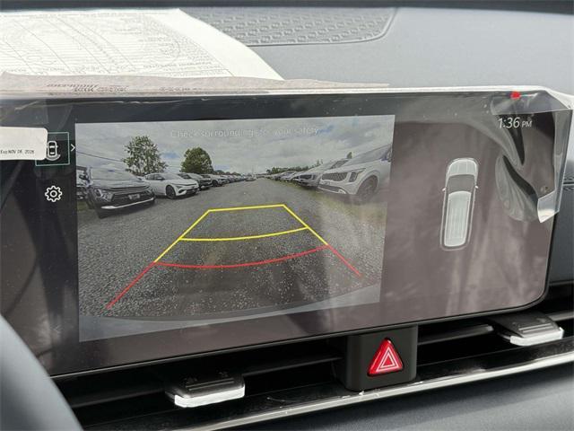 Photo of 2025 Ceramic Silver Kia Carnival
