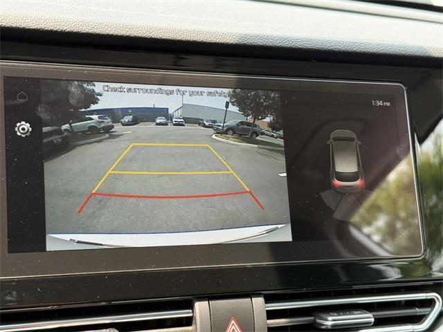 Photo of 2022 Snow White Pearl Kia Niro EV