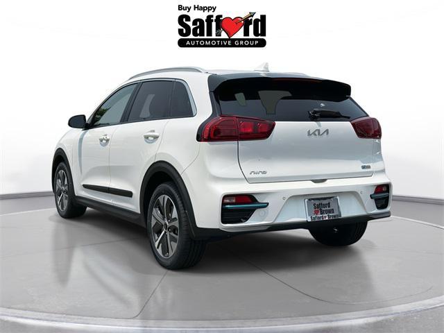 Photo of 2022 Snow White Pearl Kia Niro EV