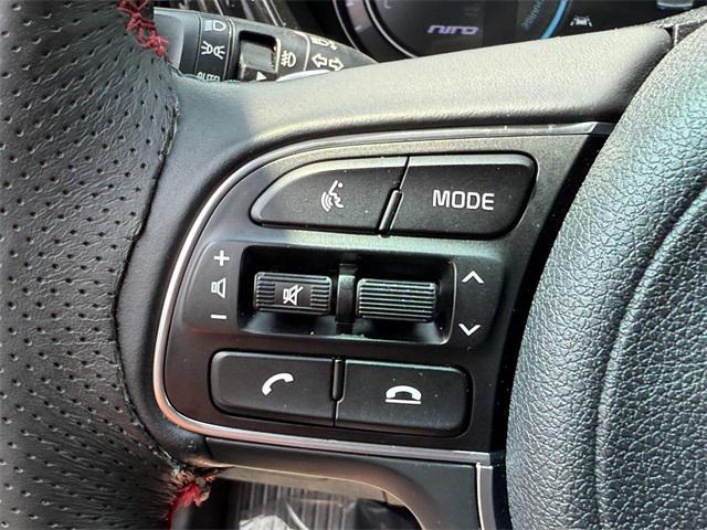 Photo of 2022 Snow White Pearl Kia Niro EV