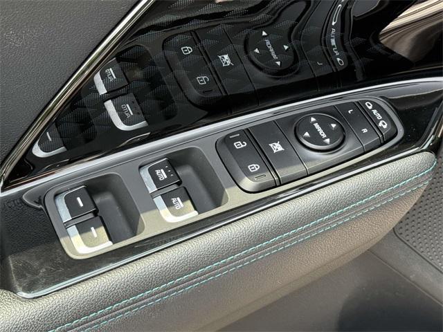 Photo of 2022 Snow White Pearl Kia Niro EV