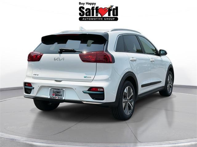 Photo of 2022 Snow White Pearl Kia Niro EV