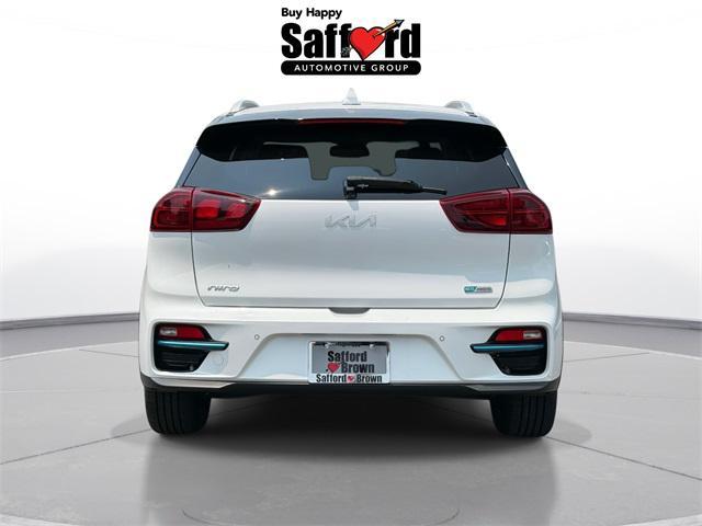 Photo of 2022 Snow White Pearl Kia Niro EV