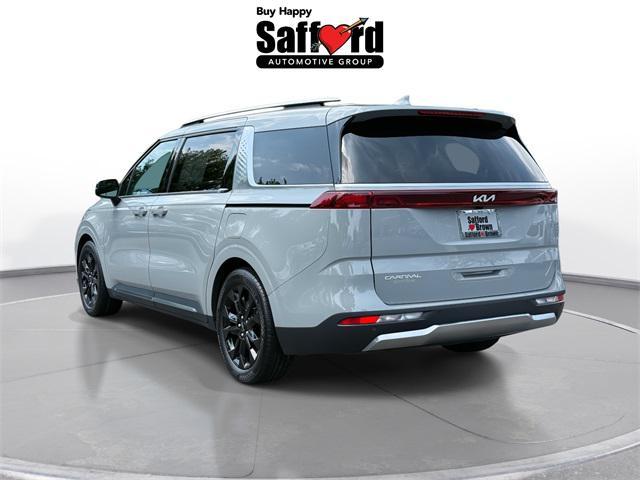 Photo of 2024 Ceramic Silver Kia Carnival