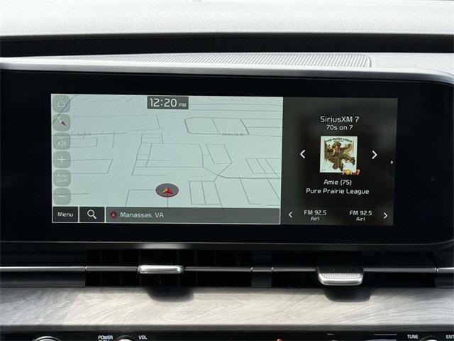 Photo of 2024 Ceramic Silver Kia Carnival