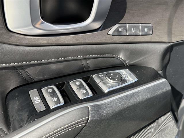 Photo of 2026 Wolf Gray Kia Sorento