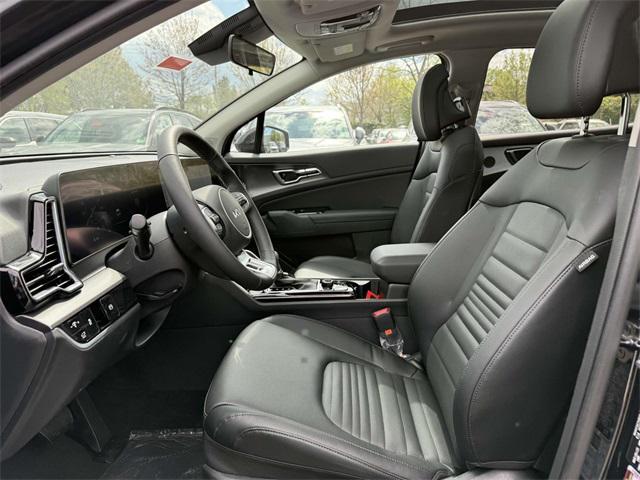 Photo of 2025 Ebony Kia Sportage