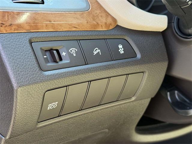 Photo of 2013 Cabo Bronze Hyundai SANTA FE