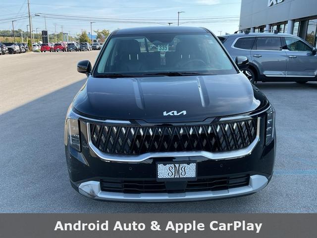 Photo of 2025 Aurora Black Pearl Kia Carnival