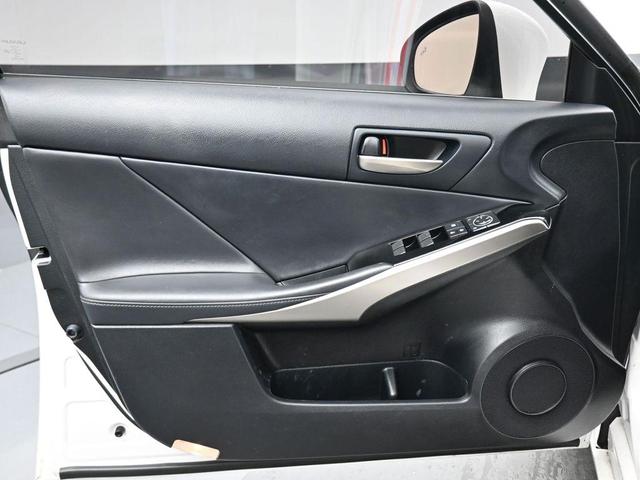Photo of 2020 Ultra White Lexus IS 300