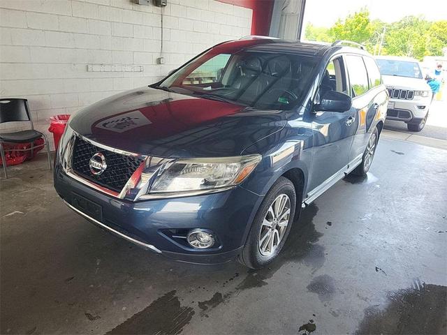 Photo of 2015 Arctic Blue Metallic Nissan Pathfinder