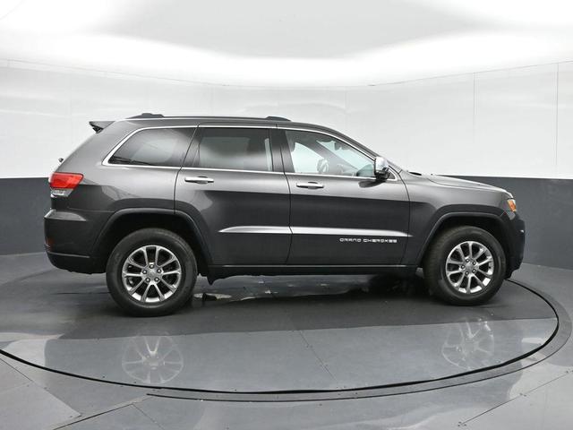 Photo of 2015 Granite Crystal Metallic Clearcoat Jeep Grand Cherokee