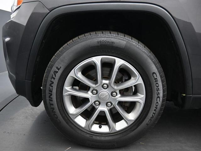 Photo of 2015 Granite Crystal Metallic Clearcoat Jeep Grand Cherokee