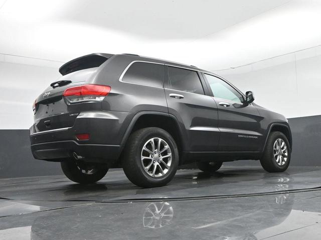 Photo of 2015 Granite Crystal Metallic Clearcoat Jeep Grand Cherokee