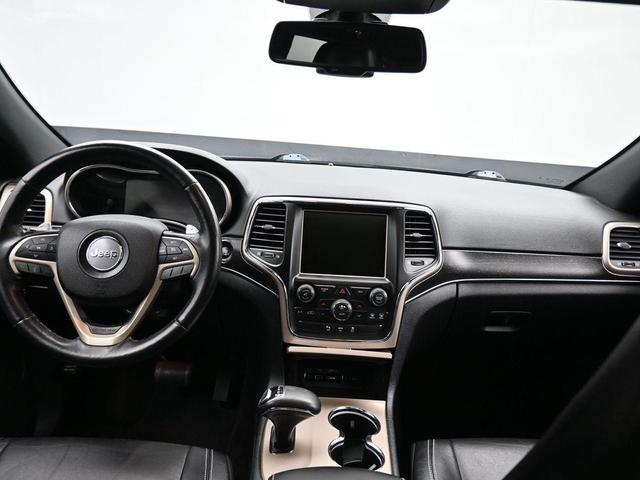 Photo of 2015 Granite Crystal Metallic Clearcoat Jeep Grand Cherokee