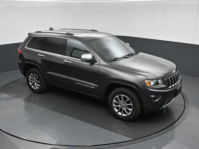 Photo of 2015 Granite Crystal Metallic Clearcoat Jeep Grand Cherokee