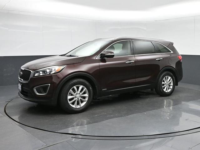 Photo of 2016 Dark Cherry Kia Sorento