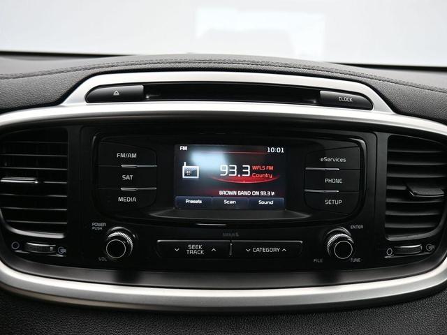 Photo of 2016 Dark Cherry Kia Sorento