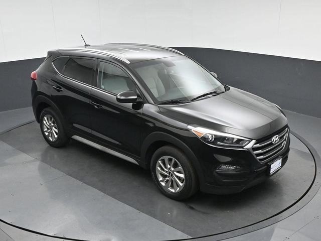 Photo of 2017 Black Noir Pearl Hyundai TUCSON