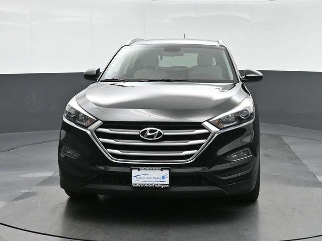 Photo of 2017 Black Noir Pearl Hyundai TUCSON
