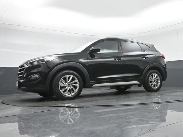 Photo of 2017 Black Noir Pearl Hyundai TUCSON