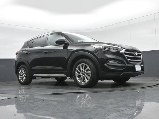 Photo of 2017 Black Noir Pearl Hyundai TUCSON