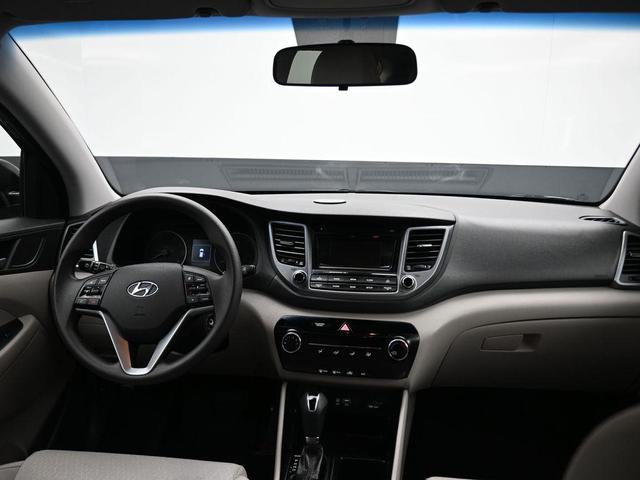 Photo of 2017 Black Noir Pearl Hyundai TUCSON