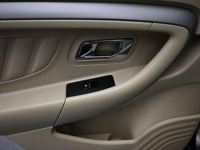 Photo of 2017 Magnetic Ford Taurus