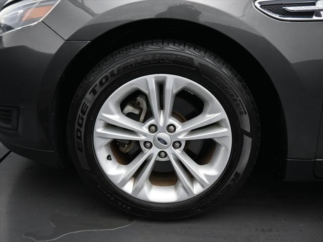 Photo of 2017 Magnetic Ford Taurus